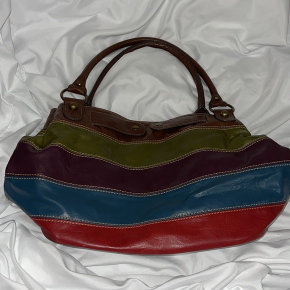 Beautiful Large Axcess Purse Multiple Colors - Picture 3 of 6